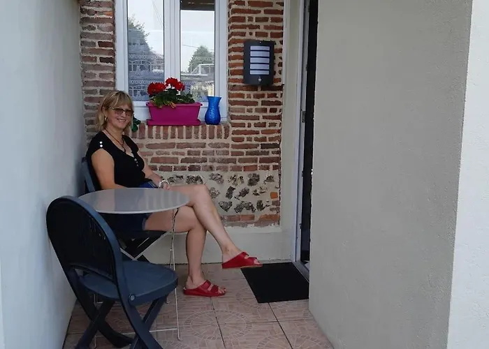 A Deux Pas D\'Etretat